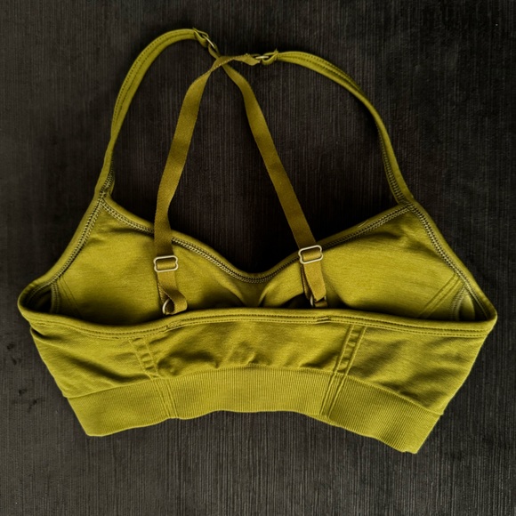 ONER ACTIVE EFFORTLESS STRAPPY BRALETTE IN OLIVE GREEN SIZE XS - Picture 4 of 5